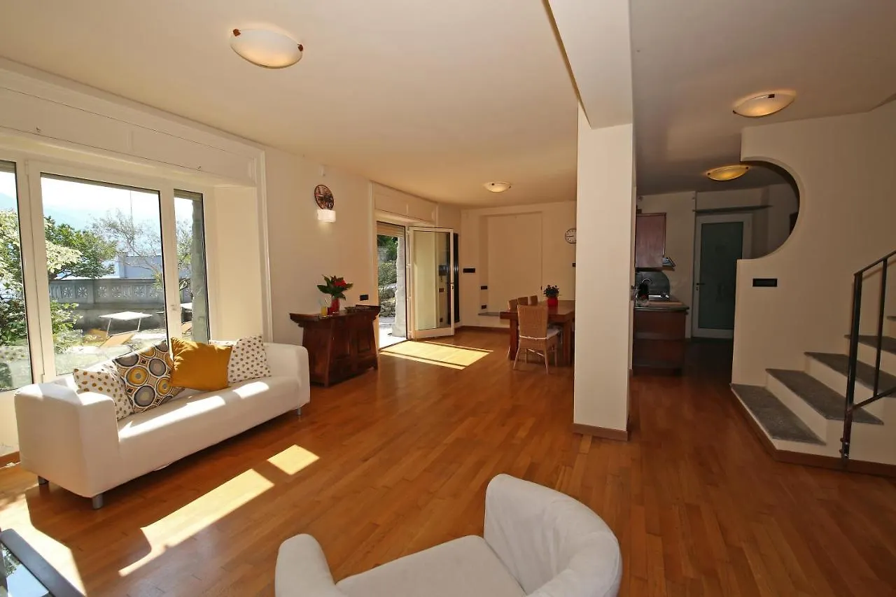 Villa Magnolia Oliveto Lario 0*,